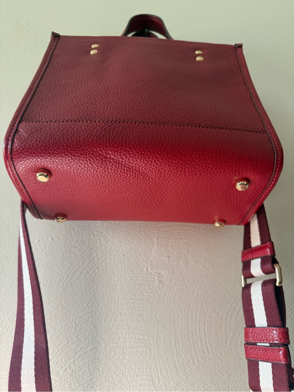 Ruby Red Coach DEMPSEY TOTE 22 w/ Coach Patch & Heart Charm ♥️ - Picture 7 of 8